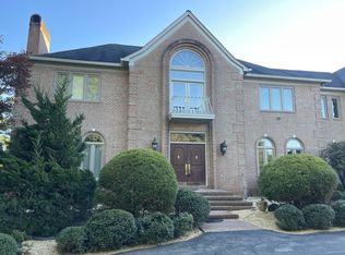 9 Alloway Ct, Potomac, MD 20854