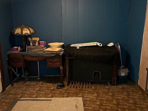 4th image of 113 Washington St #24