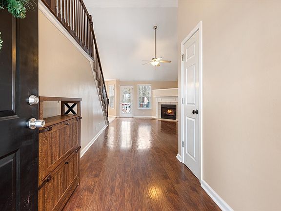 3rd image of 1553 Cedar Springs Cir