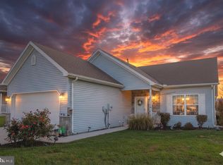 33 Lantern Ln, Shippensburg, PA 17257