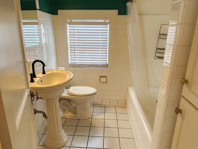 212 Roosevelt Ave — Photo 26