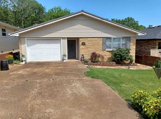308 Parliament Dr, Horseshoe Bend, AR 72512