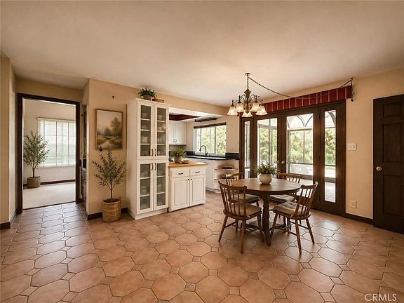 3rd image of 17110 Los Robles Cir