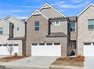 960 Sunny Lake Dr, Lawrenceville, GA 30043
