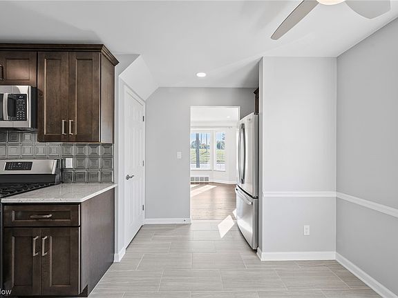 5th image of 14274 Lakewood Heights Blvd