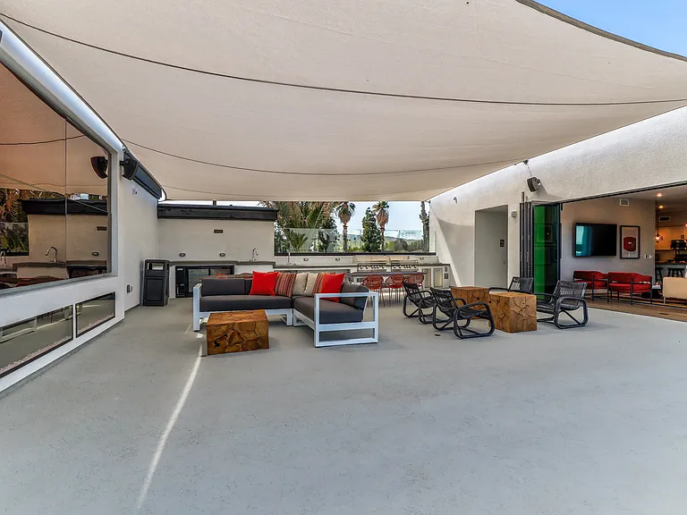The Standard Redlands — Photo 13