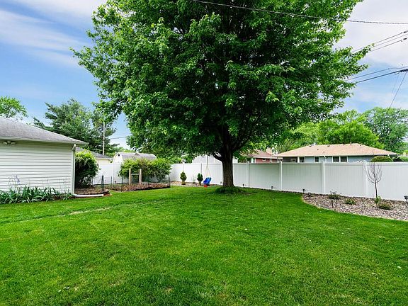 3rd image of 7604 Park Ave