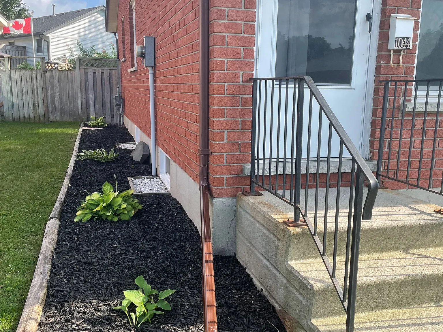 3 bed, $2,300 — Photo 2