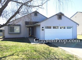 1673 Bridle Way Blvd, Columbus, IN 47201