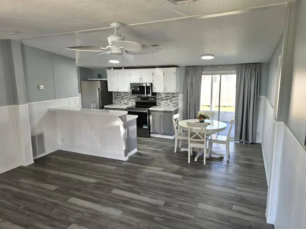 223 Lake Huron Dr, Mulberry, FL 33860