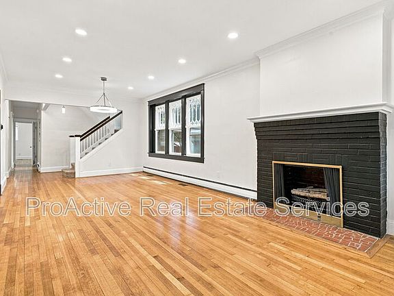 3rd image of 734 Shirley Ave #A