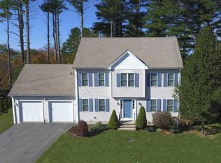 24 Stevens Field Rd, Attleboro, MA 02703