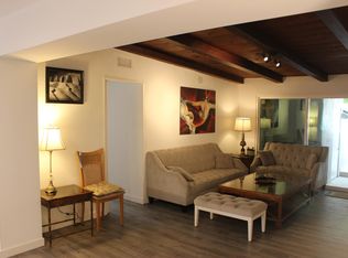 14027 Wyandotte St, Van Nuys, CA 91405