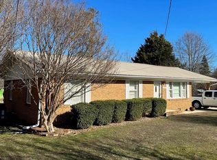 4912 Elizabeth St, Guntersville, AL 35976