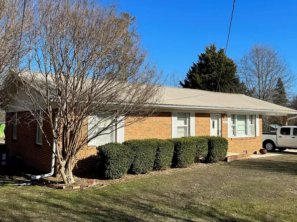 4912 Elizabeth St, Guntersville, AL 35976