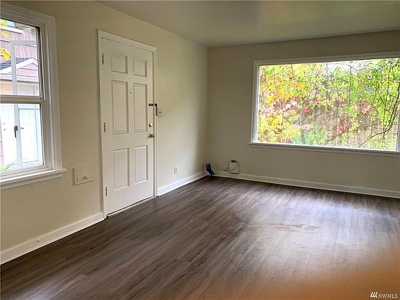 4th image of 3414 34th Ave W #3416