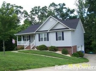 933 Manor Dr, Kings Mountain, NC 28086
