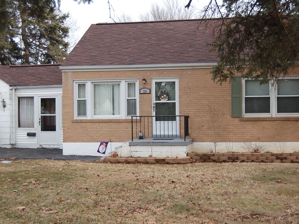1st image of 24 Cliff Dr