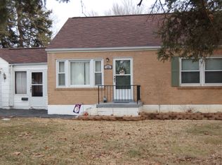 24 Cliff Dr, Saint Louis, MO
