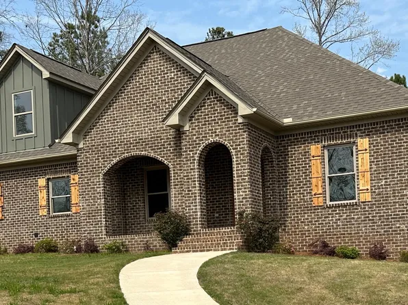 325 Lake Pointe Dr, Lincoln, AL 35096
