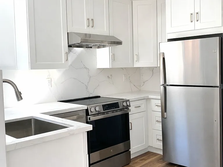 1615 Phillips Ln — Photo 19