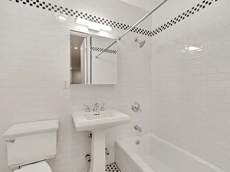 121 Madison Ave #10E — Photo 6