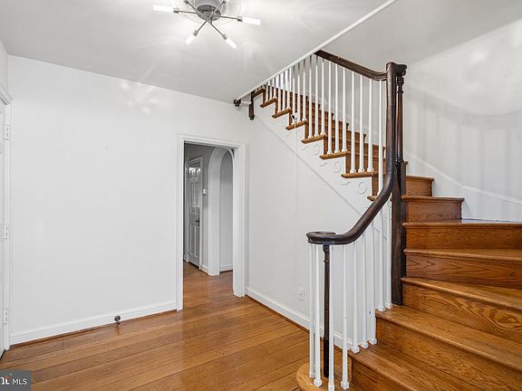 2nd image of 2116 Branch Ave SE