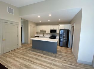 8912 Austin Ct, Portage, MI 49002