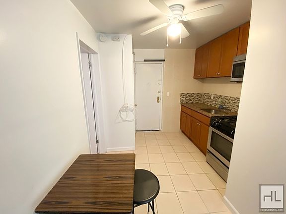 5th image of 129 Mott St #22