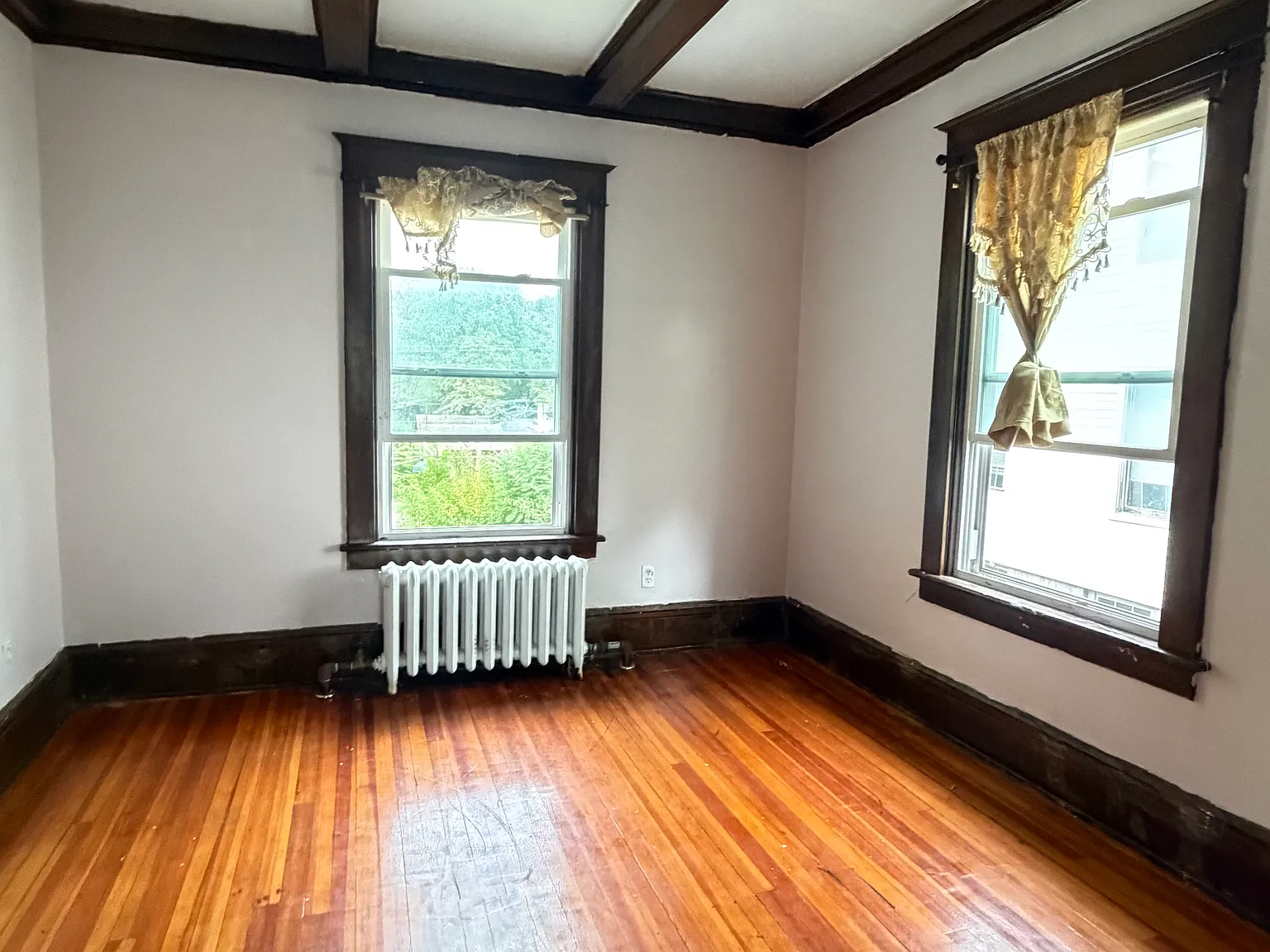 4 bed, 2212 sqft, $2,300 — Photo 3