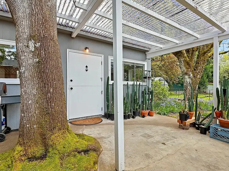 3450 SW 87th Ave — Photo 2