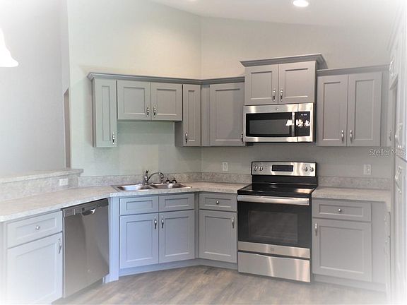 4th image of 25 Sequoia Dr