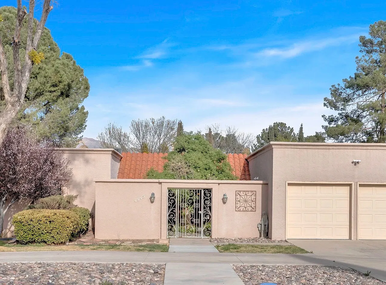 4945 Vista Grande Cir — Photo 1