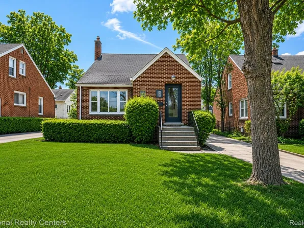 1109 Catalpa Dr, Royal Oak, MI 48067