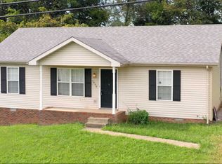 1030 Poppy Seed Dr, Oak Grove, KY 42262