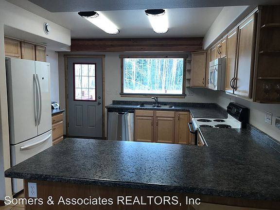 5th image of 2545 Linda Ln