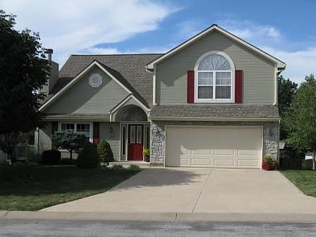 603 NE Field Creek Dr.