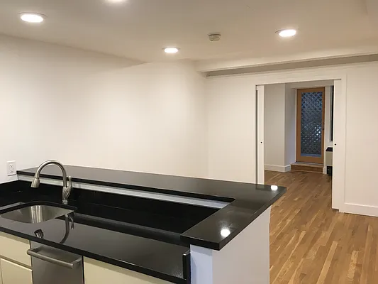 Rented by ELK Investors | media 18