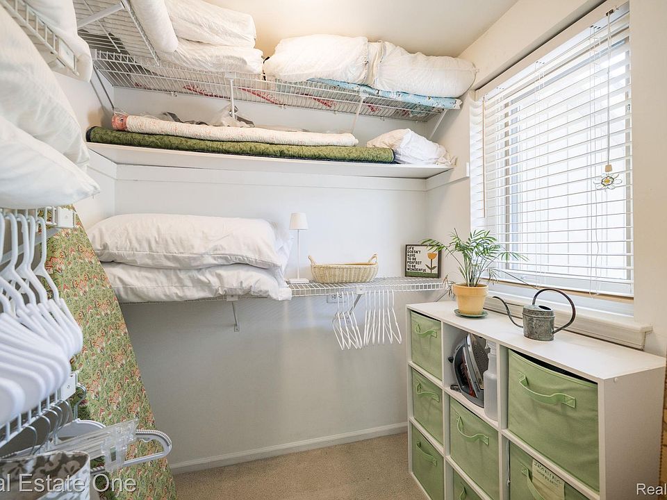 1361 Knollcrest Cir, photo 21