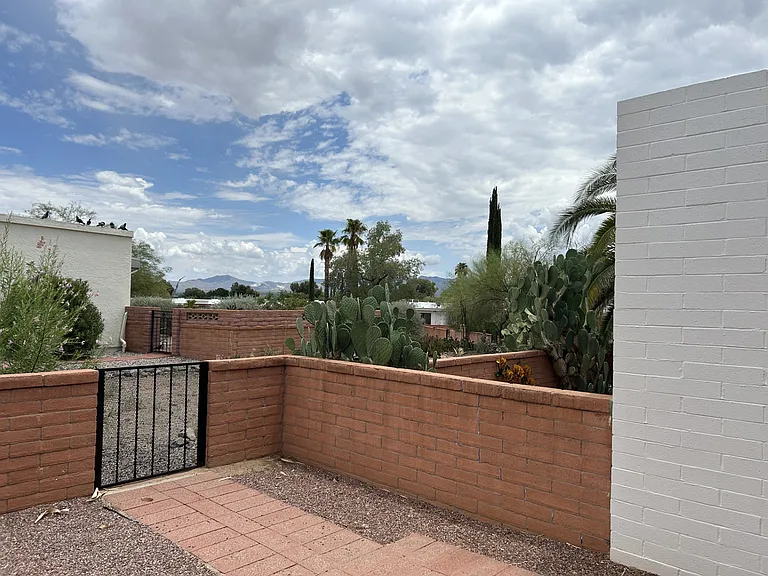307 N Calle Del Chancero — Photo 7