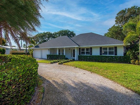 2nd image of 808 El Perdido St