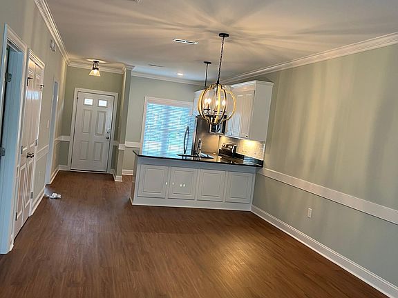 2nd image of 327 Braylock Dr