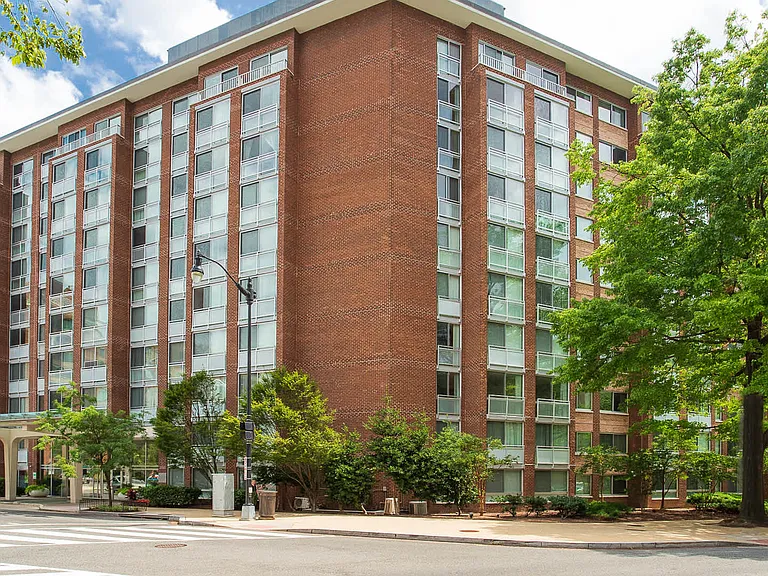 The Flats at Dupont Circle Apartments Building