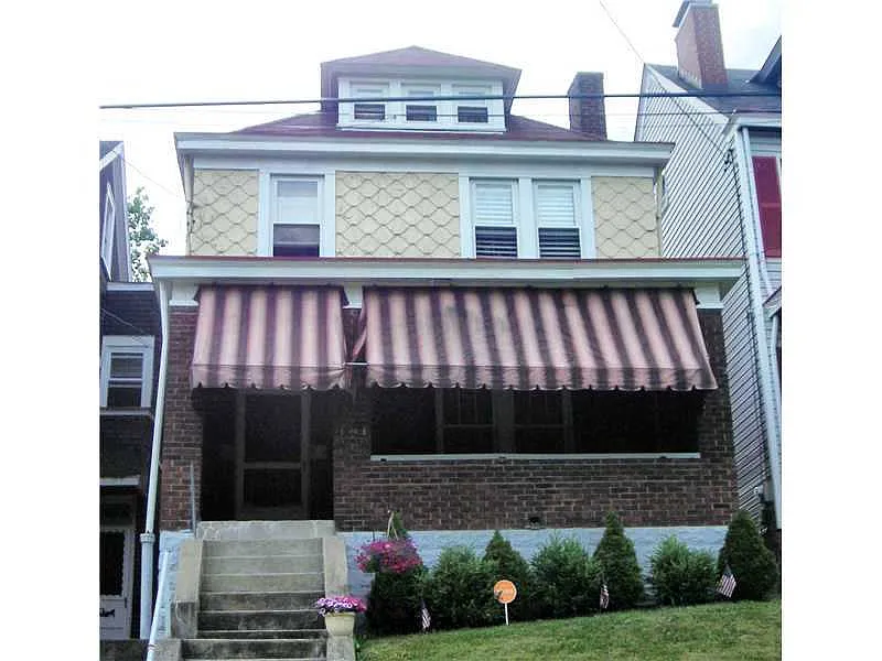 114 Laclede St photo 1