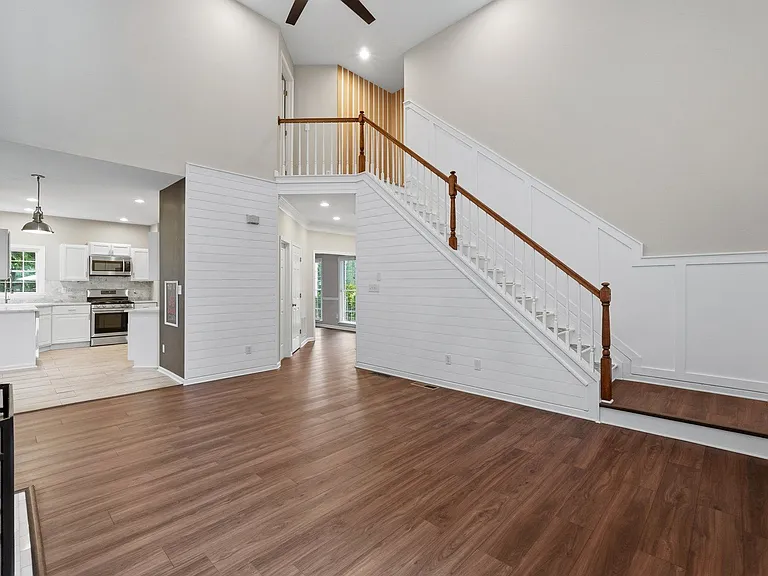 1106 Glenrose Dr SE — Photo 8