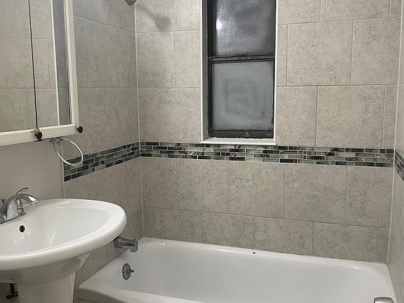 4th image of 5155 Palamino Way
