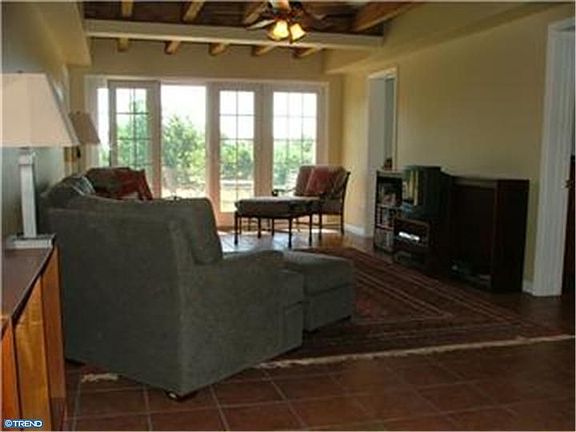 5th image of 300 Piney Creek Ln