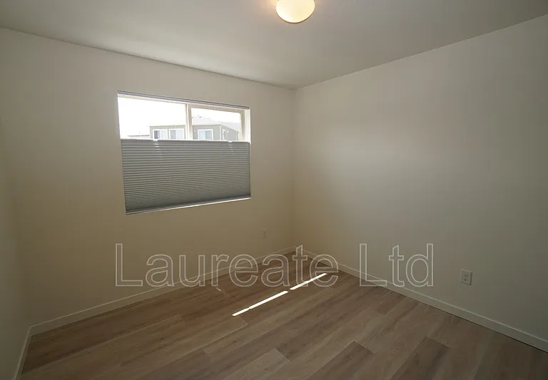 5472 Danube St — Photo 15