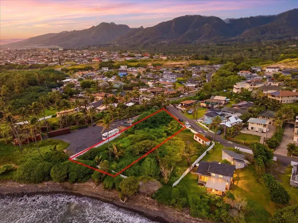 146 Lower Waiehu Beach Rd, Wailuku, HI 96793