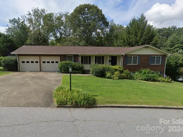 284 Wood Lily Dr, Canton, NC 28716